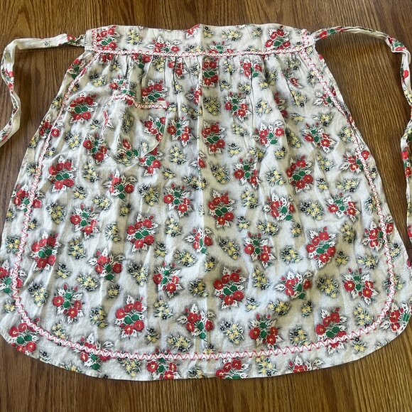 Vintage 50s Apron Cotton Floral Black White Red Half Retro Kitchen RicRac Pocket - Picture 7 of 9